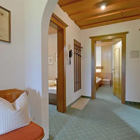 Johanna Apartment *